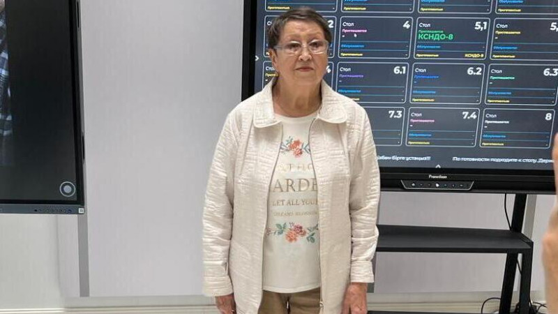 72-летняя казахстанка добивается перемен и поступает в университет за юридическим образованием