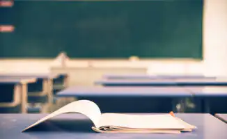 Удаленка для младших классов в Астане: последствия непогоды для учебного процесса и учеников.