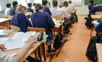 Казахстан на страже бюджета: обсуждение отмены школьной формы и ответ Минпросвещения