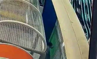 В Актау в ТРЦ 'Saya' на мальчика упала конструкция в игровом центре