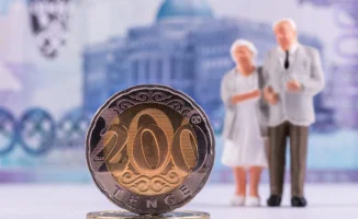 Новые правила для пенсий в Казахстане: уход за детьми теперь влияет на стаж и размер выплат