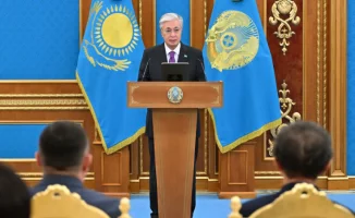 Токаев отмечает важность учителей, подчеркивая их роль в будущем Казахстана и развитии образования