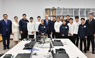 Токаев оценивает работу творческой академии в Кызылорде