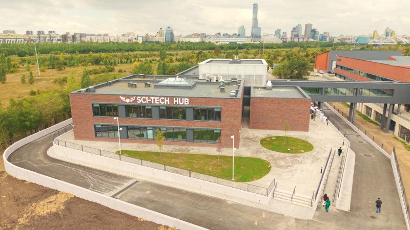 В Астане открылся Sci-Tech Hub для обучения науке и технологиям