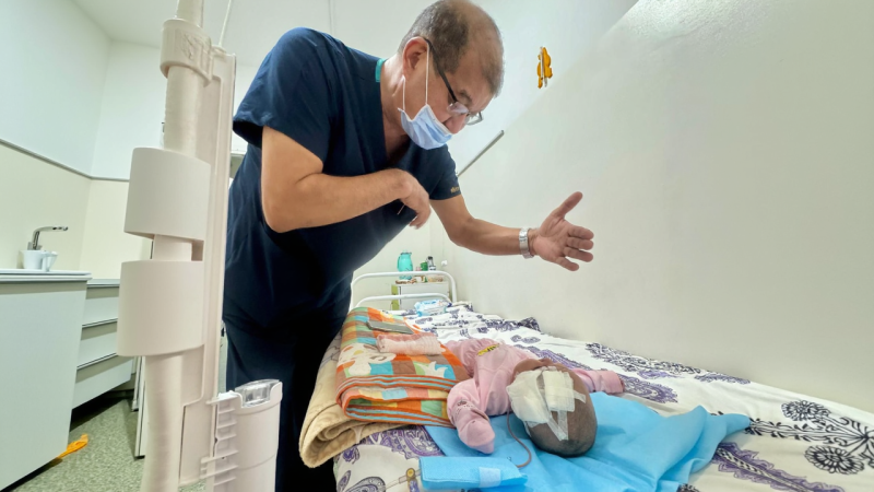 Крошечная жизнь между светом и тьмой: казахстанские врачи победили тяжёлую болезнь