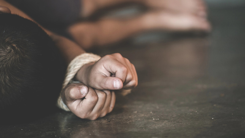 Караганда: отец получил право на воспитание сына после ужасов