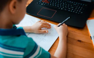 Холодные тени гонконгского гриппа: 10 000 классов в дистанционке Казахстана