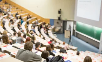 Токаев на форуме: Казахстан стремится утроить число иностранцев-студентов