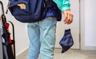 В Астане введены маски и удаленка в школах из-за роста заболеваемости у детей