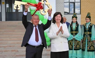В Абай открылась новая школа на 600 мест в рамках проекта 'Келешек мектептері'