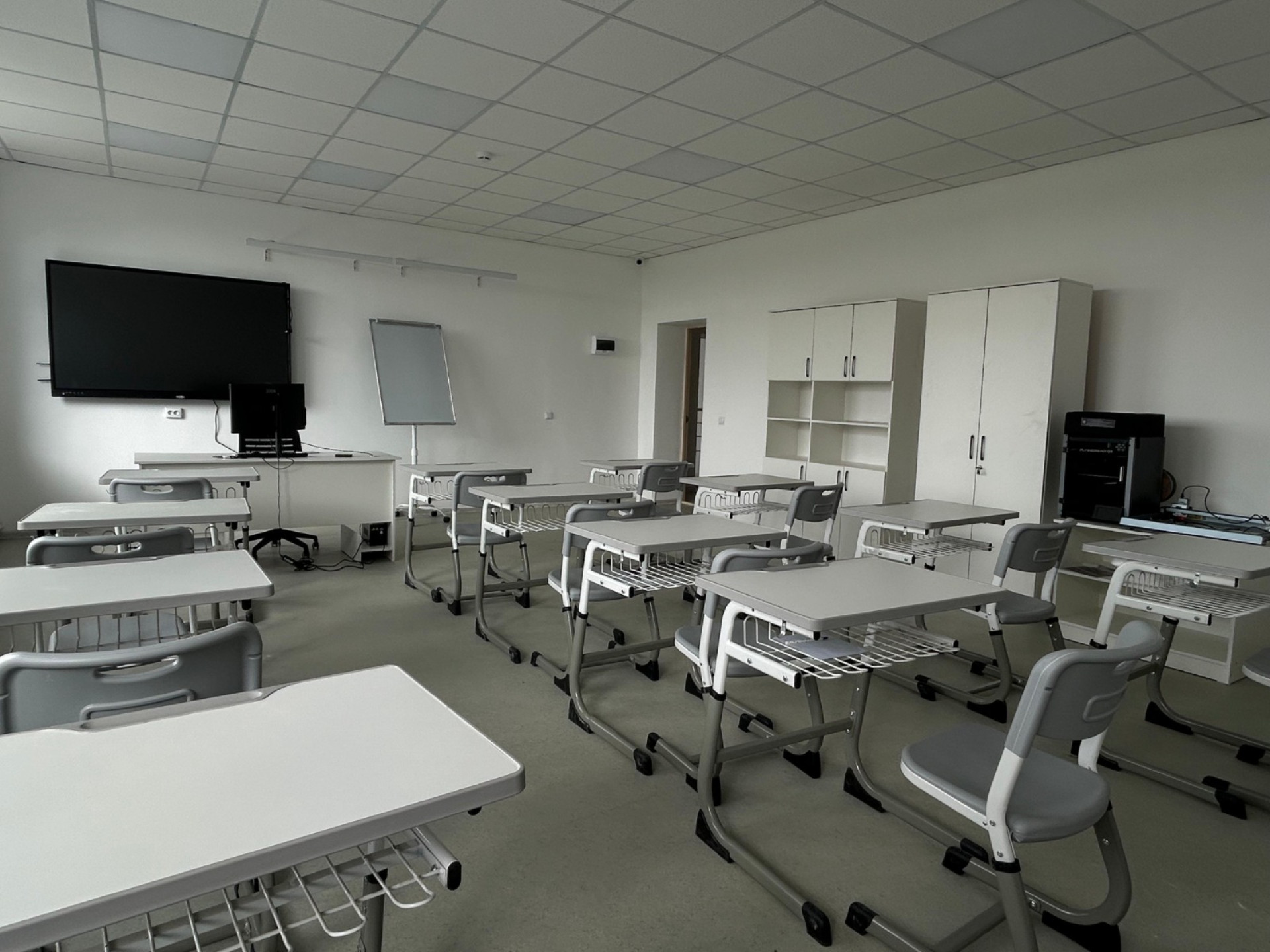 Обновленная школа в селе Приречное