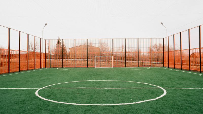 В Темиртау завершается проект по созданию спортивных площадок для школьников