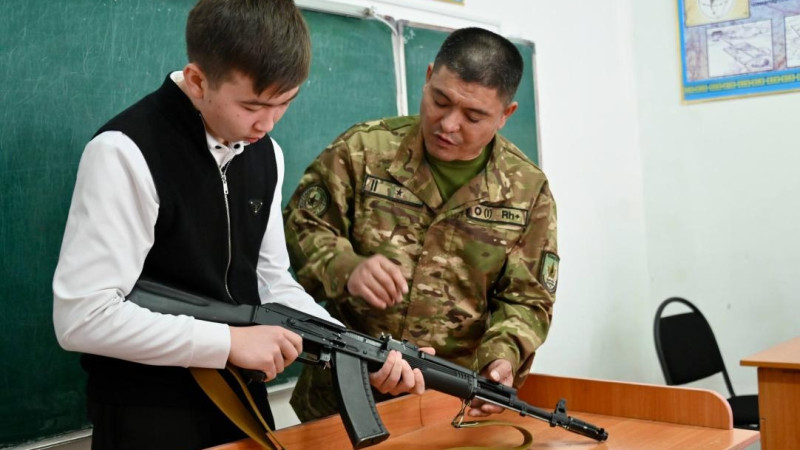 Обновление правил начальной военной подготовки в школах Казахстана: новый взгляд на патриотическое воспитание