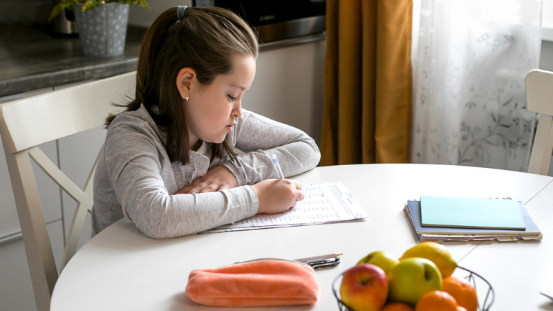 Школьники 0–6 классов в Астане переходят на дистанционное обучение