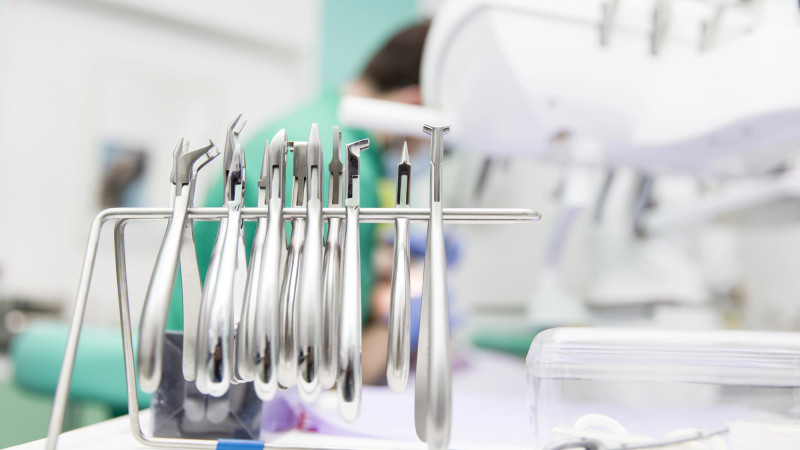 Судебное разбирательство: тень трагедии накрыла стоматологическую практику Астаны