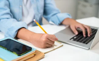 В Астане учащиеся 0-9 классов переходят на дистанционное обучение из-за непогоды