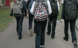 Школа Караганды под охраной: угрозы безопасности требуют серьезных мер защиты для школьников