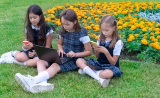 Австралия закрывает цифровые двери: детям запретили вход в соцсети