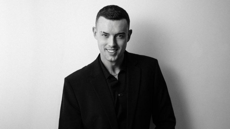 Казахстанский учитель Игорь Гноевой с татуировками удивляет миллионы в TikTok