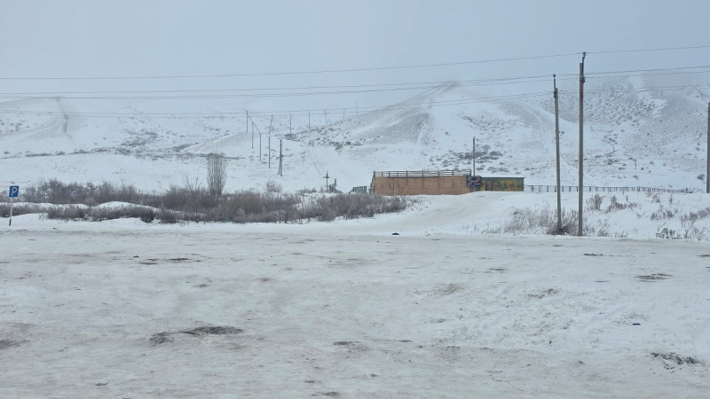 Перелом ключицы: школьница пострадала на тюбинге на базе отдыха под Актобе из-за безответственности взрослых
