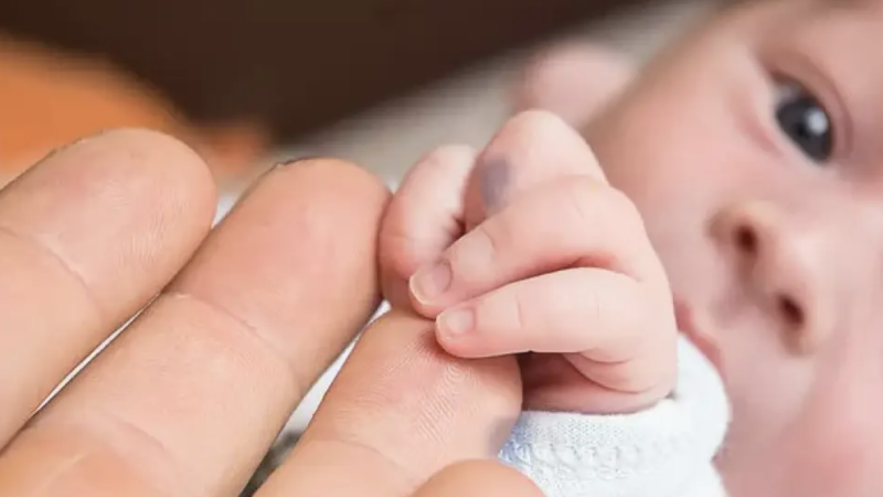 254 новорожденных встретили Новый год в Казахстане