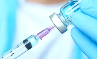 Минздрав опроверг слухи о неэффективных вакцинах для детей в Казахстане