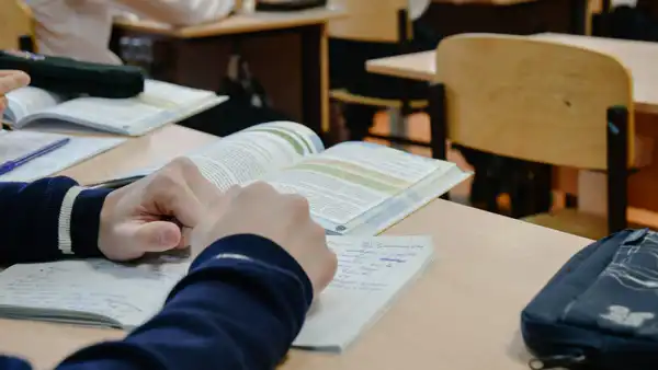 Казахстан усиливает контроль над частными школами: новые требования от министра просвещения