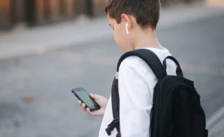 Испания запретит детям до 16 лет доступ к социальным сетям, заявляет Санчес