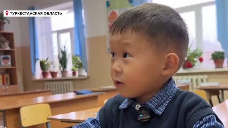 Четырехлетний вундеркинд покоряет школу в Туркестане