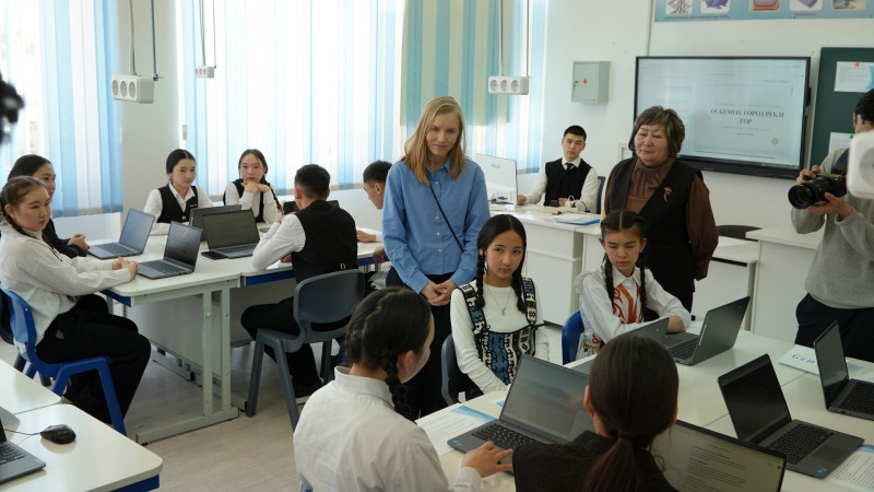 Урыльская школа в Казахстане стала референс-школой Google