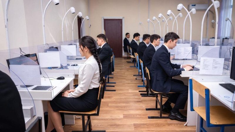 Мартовское ЕНТ-2026: более 117 тысяч тестов и 71,6% сдающих