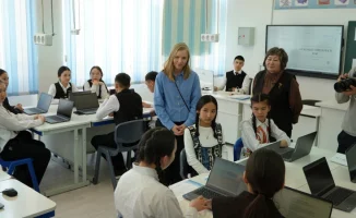 Урыльская школа в Казахстане стала референс-школой Google