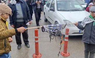 В Иране дети сожгли футболки Месси на марше 'Аль-Кудс'