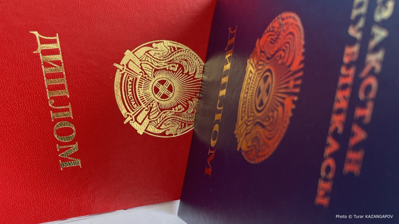 Министр Нурбек в ответ на 'университет блогеров': образование в новые времена