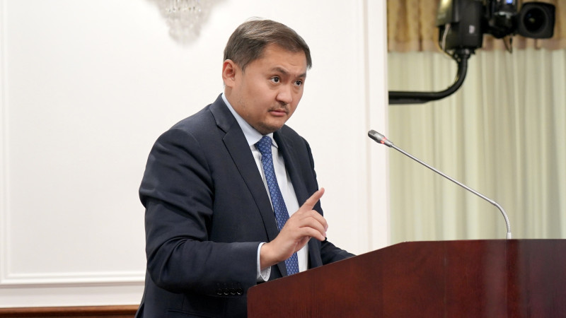 Глобальные нарушения в распределении научных грантов: министр Нурбек под личной ответственностью