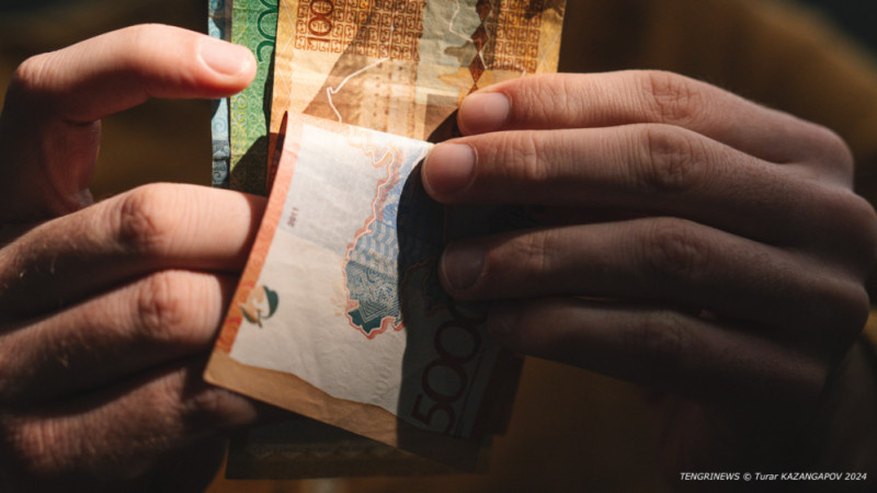 Школьница из Тараза подала в суд на отца и взыскала алименты после утраты семьи